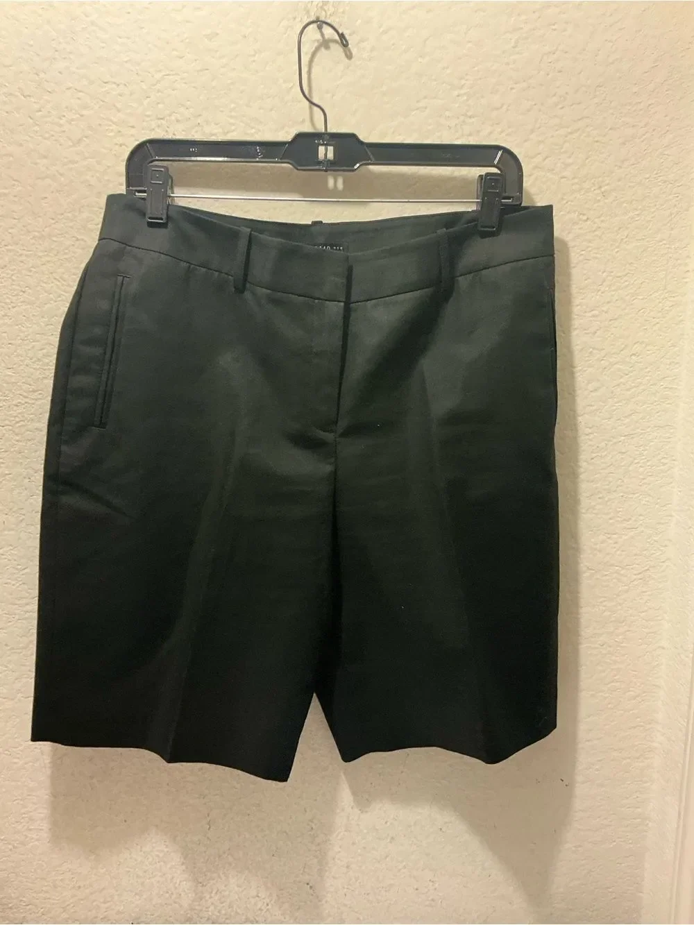 Lafayette 148 New York Black Tailored Bermuda Shorts size 10